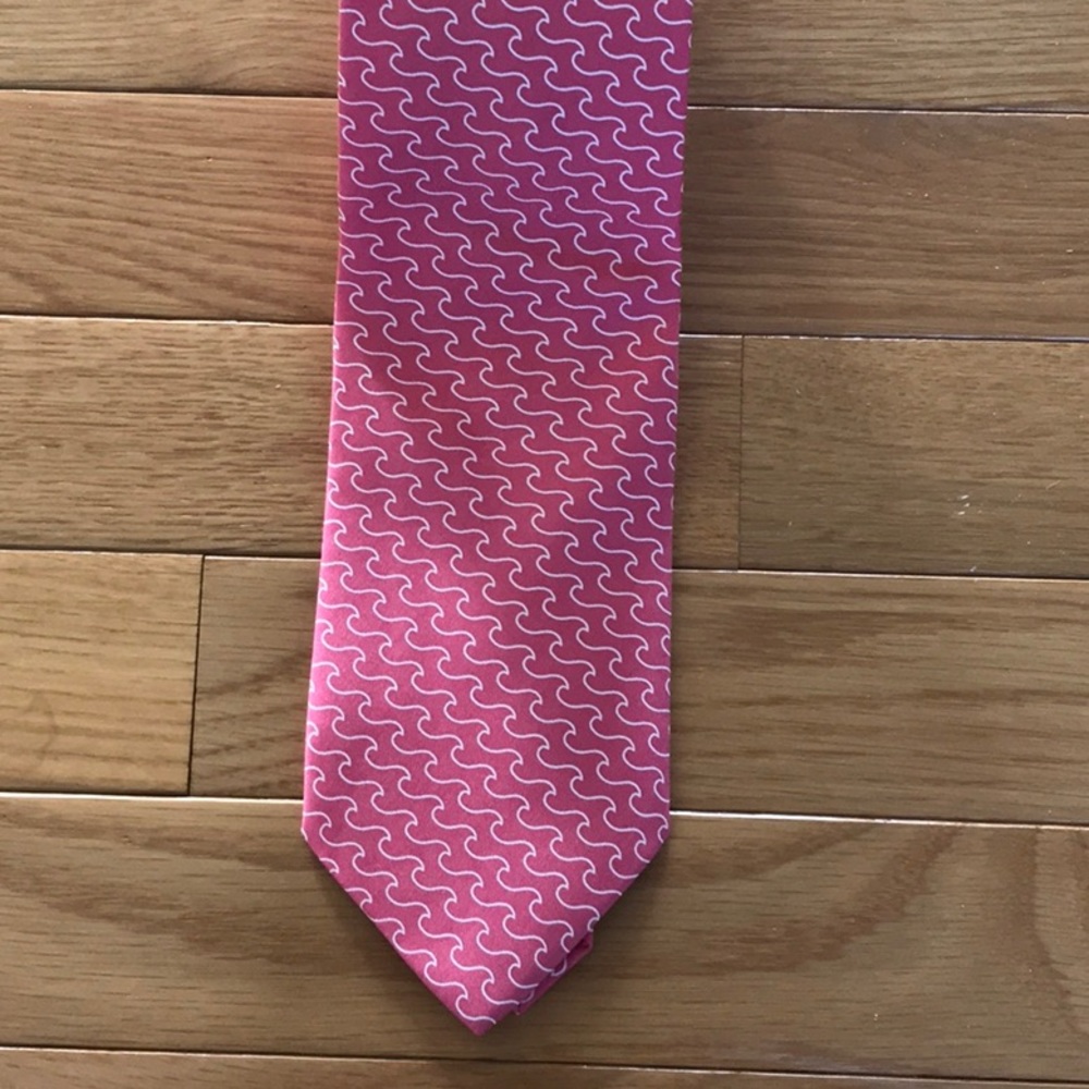 Vineyard Vines Pink Tie